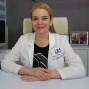 Dr Clara Flores